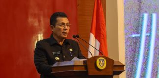 Gubernur Ansar Sampaikan LKPJ Kepala Daerah Provinsi Kepri Tahun 2023 Kepada DPRD Gubernur Kepulauan Riau H. Ansar Ahmad menyampaikan Laporan Keterangan Pertanggungjawaban (LKPJ) Kepala Daerah Provinsi Kepulauan Riau Tahun 2023 kepada DPRD Provinsi Kepri di Balairung Wan Seri Beni Kantor Gubernur Kepri, Dompak, Kamis (28/03) f,diskominfo Kepri