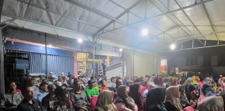 250 Tokoh Masyarakat di Kecamatan Sagulung Deklarasikan HMR dan Marlin di Pilkada 2024 250 tokoh masyarakat di Kecamatan Sagulung berkumpul mendeklarasikan dukungan kepada H Muhammad Rudi (HMR) sebagai calon Gubernur Kepri, dan Hj Marlin Agustina sebagai Wali Kota Batam di pemilihan kepala daerah (pilkada) November mendatang. Pertemuan ini digelar Sabtu (9/3/2024) malam, sekitar pukul 20.00 di Kawasan Ruko Mandalay Sagulungkota F,Pemko Batam