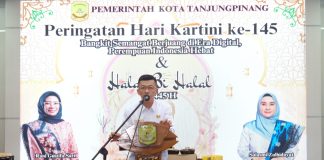 Pj Wali Kota Tanjungpinang Apresiasi Kaum Perempuan Tanjungpinang Terus Bantu Pemerintah Penjabat (Pj) Wali Kota Tanjungpinang, Hasan, mengatakan Pemberdayaan Kesejahteraan Keluarga (PKK) Tanjungpinang bersama Gabungan Organisasi Wanita (GOW) berkolaborasi melaksanakan peringatan hari kartini ke-145, Senin (30/4) f,Pemko Tanjungpinang.