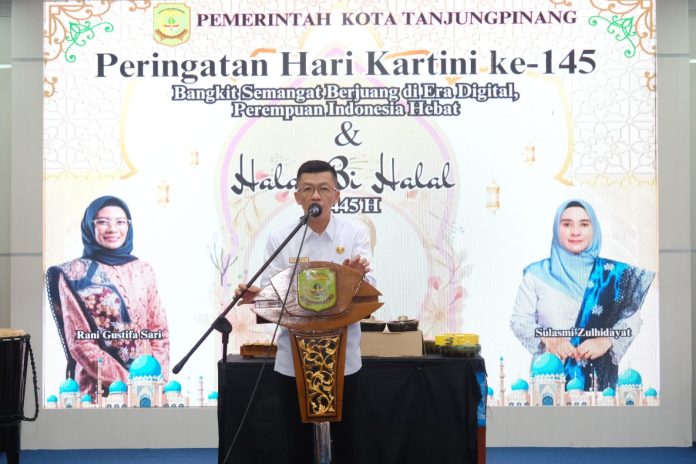 Penjabat (Pj) Wali Kota Tanjungpinang, Hasan, mengatakan Pemberdayaan Kesejahteraan Keluarga (PKK) Tanjungpinang bersama Gabungan Organisasi Wanita (GOW) berkolaborasi melaksanakan peringatan hari kartini ke-145, Senin (30/4) f,Pemko Tanjungpinang.