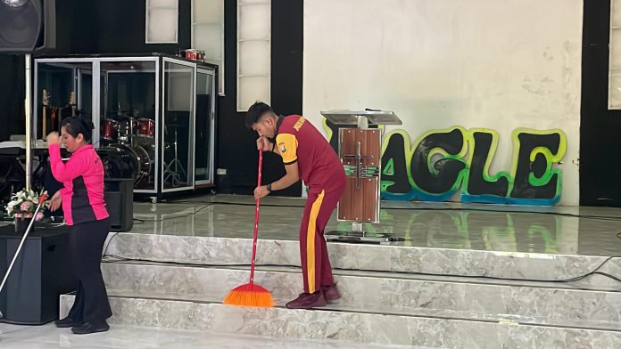 Bakti Religi yang dilaksanakan Polres Bintan, Jumat (14/6/2024) yaitu membersihkan tempat Ibadah Mesjid, Vihara dan Gereja f,Polres Bintan