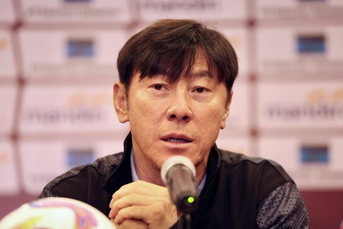 pelatih kepala tim, Shin Tae-yong akan mengevaluasi permainan timnya, usai tunduk 0-2 melawan Irak, Kamis (6/6) di Stadion Utama Gelora Bung Karno Senayan, Jakarta. f,pssi