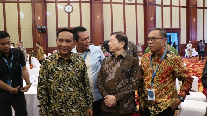 Gubernur Kepulauan Riau H Ansar Ahmad ikut menghadiri acara peluncuran Kolaborasi Pemanfaatan Sistem Data Registrasi Sosial Ekonomi, dalam rangka mewujudkan satu data menuju Indonesia Emas 2045 di Gedung Dhanapala Kementerian Keuangan, Jakarta, Kamis, (20/06). F, Diskominfo Kepri