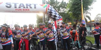 Fun Bike Hari Bhayangkara Ke-78 di Tanjungpinang Jadi Momentum Hidup Sehat Polres Tanjungpinang menggelar acara Fun Bike di Lapangan Pamedan Tanjungpinang. Minggu (23/6/2024) f, Polresta Tanjungpinang