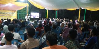 Gubernur Ansar Paparkan Kinerja Kepada Warga Perumahan Frensiana Garden Belian Batam Gubernur Kepri Ansar Ahmad kembali bersilaturahmi dengan masyarakat Perumahan Frensiana Garden Kelurahan Belian Kecamatan Batam Kota, Kota Batam, Minggu (23/6) f, Diskominfo Kepri