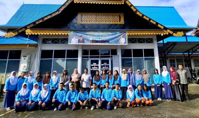 80 peserta yang berasal dari SMP/MTSN/SMP Swasta se-Kota Tanjungpinang ikuti pelatihan Microsoft Office dan Eco-print selama dua hari, Kamis (20/6) hingga Jumat (21/6). F, Pemko Tanjungpinang.