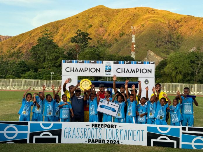 10 klub atau Sekolah Sepak Bola (SSB) di Kabupaten Jayapura mengikuti Freeport Grassroot Tournament (FGT) di Lapangan Latihan Stadion Papua Bangkit, Jayapura pada Senin dan Selasa (24 dan 25 Juni) f, pssi