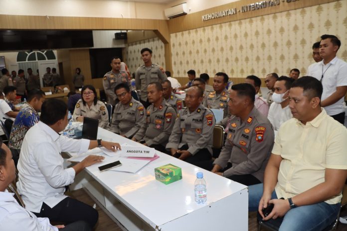 Jajaran Polresta Tanjungpinang melaksanakan kegiatan Audit Kinerja Itwasum Polri Tahap II Tahun 2024 di Rupatama Mapolresta Tanjungpinang, Sabtu (13/07/2024). f,Polresta Tanjungpinang