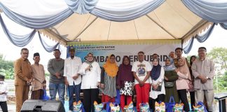 4.100 Sembako Subsidi Dibagikan Untuk Warga Kecamatan Nongsa Pemerintah Kota (Pemko) Batam melalui Dinas Perindustrian dan Perdagangan (Disperindag) Kota Batam kembali mendistribusikan paket sembako bersubsidi tahap II untuk warga Kecamatan Nongsa Senin (8/7/2024) F,Pemko Batam.