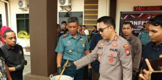 Polres Bintan Musnahkan Narkoba Jenis Sabu Hasil Tangkapan Lanal Bintan Seberat 749 Gram Kapolres Bintan, AKBP Riky Iswoyo memimpin pemusnahan narkotika jenis sabu-sabu yang beratnya hampir satu kilogram di Mako Polres Bintan, Kamis (11/7/2024). F, Polres Bintan