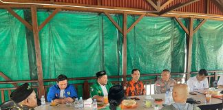 Baru Menjabat, Kapolsek Binut Monang Silalahi Terima Saran Dan Masukan Terkait Kemanan Daerahnya Kapolsek Bintan Utara AKP Monang P Silalahi menggelar ngopi bareng bersama Organisasi Masyarakat (Ormas) dan Organisasi Kemasyarakatan Pemuda (OKP) di wilayah hukumnya di kedai Kopi New Nusantara Tanjung Uban, Rabu (10/7/2024). f,Polsek Binut