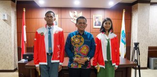 Dua Paskibraka Nasional Utusan Kepri Diberangkatkan Ke Jakarta Dua Pasukan Pengibar Bendera Pusaka (Paskibraka) Tingkat Nasional Tahun 2024 yang mewakili Provinsi Kepulauan Riau dilepas Gubernur Kepulauan Riau, Ansar Ahmad di Kantor Graha Kepri Batam Centre, Kamis (11/7) malam f,diskominfo Kepri