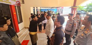 Kompolnas ” Polsek Tanjungpinang Timur Sudah Layak Menjadi Pemenang Polsek Terbaik Nominasi Kompolnas Awards Tahun 2024 Anggota Komisi Kepolisian Nasional (Kompolnas) RI laksanakan kunjungan kerja anggota dalam rangka penilaian nominasi Kompolnas Awards Tahun 2024, di Polsek Tanjungpinang Timur, Kota Tanjungpinang, Rabu (10/7/2024) f,Polsek Tpi Timur Kota