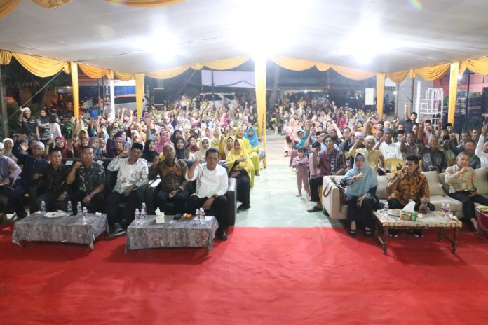 Gubernur Kepulauan Riau, H. Ansar Ahmad, menggelar silaturahmi dengan masyarakat RW 01 Kelurahan Batu Besar, Kecamatan Nongsa, Kota Batam, pada Sabtu (24/8) f,diskominfo Kepri
