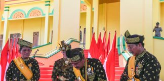 Menparekraf dan Wakapolri Turut Ikut Resmikan Gedung LAM Kepri Gedung Lembaga Adat Melayu (LAM) Kepulauan Riau yang diberi nama Balai Adat Seri Indera Sakti telah selesai pembangunannya dan diresmikan oleh Gubernur Ansar Ahmad bersama Menparekraf RI Sandiaga Uno dan Wakapolri Agus Andrianto (Dato Seri Sakti Bhayangkara Utama), Senin, (5/8) f,diskominfo Kepri