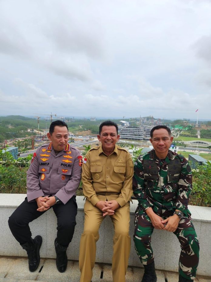 Gubernur Kepri, Ansar Ahmad berbincang langsung dengan Panglima TNI Jenderal TNI Agus Subiyanto dan Kapolri Jenderal Pol. Listyo Sigit Prabowo mengenai persiapan keamanan dan kondusivitas di Kepulauan Riau menjelang Pilkada serentak. F,diskominfo Kepri
