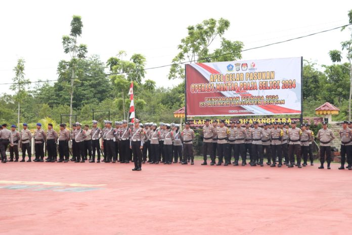 Polres Bintan mengadakan Apel gelar pasukan dilaksanakan di lapangan Bhayangkara Polres Bintan yang dipimpin langsung oleh Kapolres Bintan, Senin (26/8/2024). f,Polres Bintan.