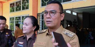 Kejari dan Pemko Tanjungpinang Sosialisasi Anti Judi Online Dan Bullying Di SMPN 4 Tanjungpinang Kejaksaan Negeri (Kejari) Tanjungpinang bekerja sama dengan Pemerintah Kota (Pemko) Tanjungpinang mengadakan sosialisasi anti judi online dan bullying, Selasa (6/8/2024) f,Pemko Tanjungpinang