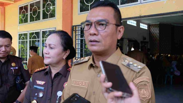 Kejaksaan Negeri (Kejari) Tanjungpinang bekerja sama dengan Pemerintah Kota (Pemko) Tanjungpinang mengadakan sosialisasi anti judi online dan bullying, Selasa (6/8/2024) f,Pemko Tanjungpinang