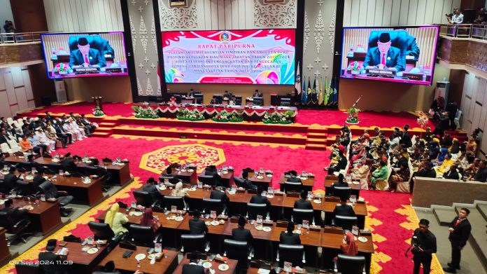 Sidang Paripurna Istimewa pelantikan 45 anggota DPRD Kepulauan Riau (Kepri) masa jabatan 2024-2029, Senin (9/9). F,BI