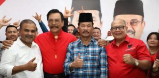 Rudi-Rafiq Tegaskan Komitmen Menang Bermartabat di Pilkada Kepri Sambil Waspadai Pihak Ketiga Calon Gubernur Kepulauan Riau (Kepri) H Muhammad Rudi dan Wakil Gubernur Kepri H Aunur Rafiq mengajak seluruh peserta Pilkada Kepri 2024 untuk berkompetisi secara jujur dan adil f,kiriman untuk BI