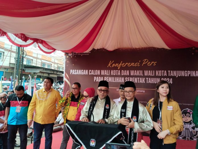 Calon Walikota dan Wakil Walikota Tanjungpinang, H. Lis Darmansyah dan Raja Ariza, hadir dengan solusi untuk mengatasi masalah di Tanjungpinang.F.BI