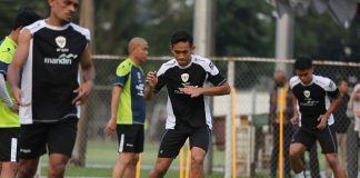 Timnas Indonesia Gelar Latihan Jelang Kualifikasi Piala Dunia 2026 Timnas Indonesia mengadakan sesi latihan di Lapangan A, Senayan, Jakarta, sebagai persiapan menghadapi ronde ketiga Kualifikasi Piala Dunia 2026 zona Asia F,PSSI