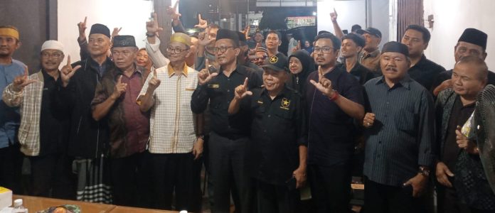 Bakal Calon Wakil Wali Kota Tanjungpinang, Raja Ariza, melakukan kunjungan strategis ke Sekretariat DPD Partai Ummat Kota Tanjungpinang, Senin (16/09/2024) f,tim Lis-Raja