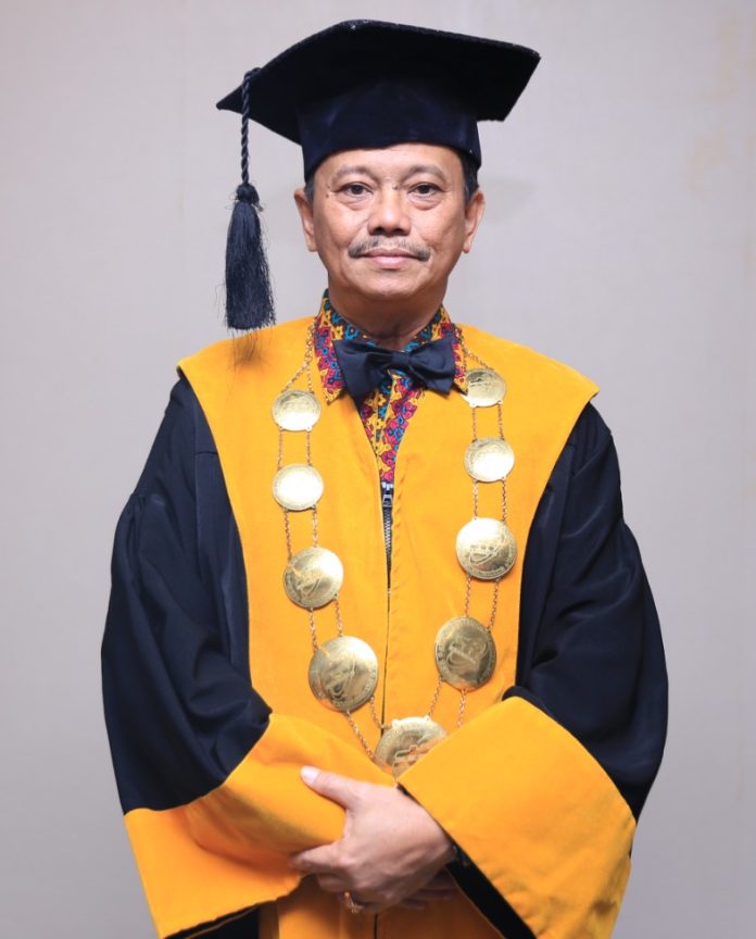 Sebelum mengundurkan diri sebagai Aparatur Sipil Negara (ASN), jabatan terakhir Raja Ariza adalah Widyaiswara Ahli Utama di Pemprov Kepri f,dok