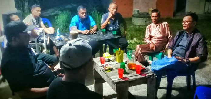 Bakal Calon Wakil Wali Kota Tanjungpinang, Raja Ariza, bersilaturahmi dengan warga Perumahan Griya Pinang Asri, Kelurahan Batu IX, Kecamatan Tanjungpinang Timur, Kota Tanjungpinang, Kepulauan Riau, Jumat malam 13 September 2024