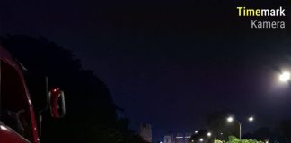 Pemko Batam Bersihkan Jalan Pasca Banjir Salah satu lokasi yang menjadi fokus penyiraman adalah Jalan Ahmad Yani, Kelurahan Baloi Permai, Kecamatan Batam Kota, tepatnya di Simpang Kepri Mall, yang sebelumnya mengalami genangan cukup tinggi. F,Pemko Batam