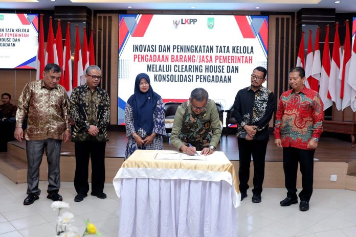 Sekretaris Daerah Kota Batam, Jefridin, menyambut baik kegiatan Inovasi dan Peningkatan Tata Kelola Pengadaan Barang/Jasa Pemerintah yang diadakan oleh Lembaga Kebijakan Pengadaan Barang/Jasa Pemerintah (LKPP) di Kantor Wali Kota Batam, Kamis (24/10/2024). f,Pemko Batam