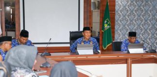 Pjs Wali Kota Batam Andi Agung Tingkatkan Kinerja Pegawai melalui eMonev Penjabat Sementara (Pjs) Wali Kota Batam, Andi Agung, berkomitmen untuk mendongkrak kinerja pegawai di lingkungan Pemerintah Kota Batam. F, Pemko Batam