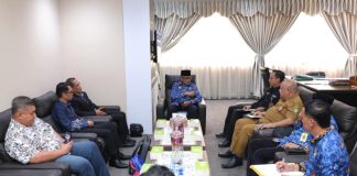 Sekretaris Daerah Kota Batam Sambut Kunjungan Universiti Kuala Lumpur Sekretaris Daerah Kota Batam, Jefridin menyambut hangat kunjungan dari Universiti Kuala Lumpur (UniKL), salah satu universitas terkemuka di bidang teknologi rekayasa di Malaysia, Senin (28/10/2024). F, Pemko Batam