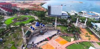 Bawaslu Kota Batam Ingatkan Larangan Kampanye di Alun-alun Engku Putri untuk Pasangan Calon Pilkada Foto alun-alun Engku Putri. Bawaslu Kota Batam Ingatkan Larangan Kampanye di Alun-alun Engku Putri untuk Pasangan Calon Pilkada. f,dok