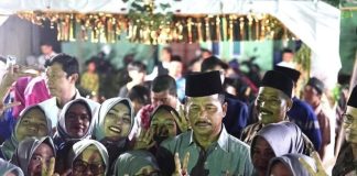 Kecintaan Masyarakat terhadap Rudi-Rafiq Semakin Menguat di Kepri Setiap hari, antusiasme dan harapan masyarakat terhadap calon Gubernur dan Wakil Gubernur Kepulauan Riau (Kepri) nomor urut 2, H Muhammad Rudi (HMR) dan H Aunur Rafiq, semakin menguat. F, dok tim Rudi-Rafiq