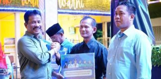 RT/RW Se Kota Batam : Trimakasih Pak Rudi Insentif Kami Terus Naik Selama dua periode menjabat sebagai Wali Kota Batam, Rudi telah menunjukkan komitmen kuatnya dengan meningkatkan insentif bulanan bagi ketua RT/RW. F,dok tim Rudi-Rafiq