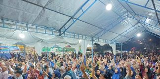 Rudi-Rafiq Siap Lakukan Pembangunan di 100 Hari Pertama Jika Terpilih Jadi Gubernur Kepri Masyarakat Kelurahan Seilekop menyatakan dukungan penuh untuk pasangan calon (paslon) Gubernur dan Wakil Gubernur Kepulauan Riau (Kepri) nomor urut 2, H Muhammad Rudi (HMR) dan H Aunur Rafiq (Rudi-Rafiq/2R), pada pemilihan kepala daerah November 2024 mendatang. F, tim HMR