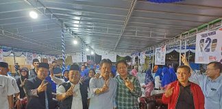 Isdianto Bergabung dalam Kampanye HMR di Seibeduk: Dua Putra Terbaik Kepri Bersatu untuk Masa Depan Dukungan Penuh untuk H Muhammad Rudi Mantan Gubernur Kepri H Isdianto hadir di Kampanye Dialogis Paslon Gubernur dan Wakil Gubernur Kepri HMR dan H Aunur Rafiq (Rudi- Rafiq), di Tanjungpiayu dan Duriangkang, Kecamatan Seibeduk, Kota Batam, Selasa (15/10/2024) malam. F,tim HMR