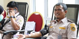 Karantina Kepri Gelar Aksi Donor Darah dalam Rangka Hari Karantina Indonesia ke-147 Karantina Kepulauan Riau (Kepri) menggelar kegiatan donor darah yang berlangsung di Satuan Pelayanan Bandara Raja Haji Fisabilillah, Tanjungpinang, pada Rabu (16/10). F, Karantina Kepri