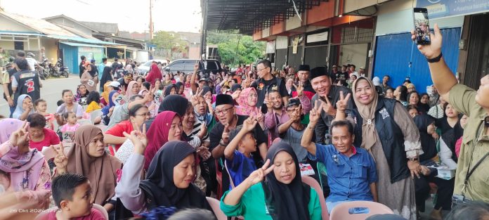 Tiga Ratusan Warga Tanjungpinang yang berdomisili di Kijang Lama Batu 7 Kota Tanjungpinang kompak mendukung Lis-Raja. F, tim Lis-Raja