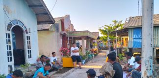 Masyarakat Tenggel Bintan Pesisir Menantikan Kepemimpinan Rudi-Rafiq di Kepri Warga Kepulauan Riau, khususnya di pesisir dan pulau-pulau kecil, menunjukkan dukungan kuat untuk calon Gubernur dan Wakil Gubernur nomor urut 2, H Muhammad Rudi (HMR) dan H Aunur Rafiq (Rudi-Rafiq). F, tim HMR