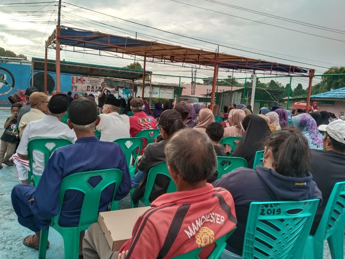 Wakil Wali Kota Tanjungpinang, Raja Ariza (Lis-Raja), melanjutkan kampanye dialogis mereka dengan masyarakat Lembah Asri, Selasa, 8 Oktober 2024. F, BI