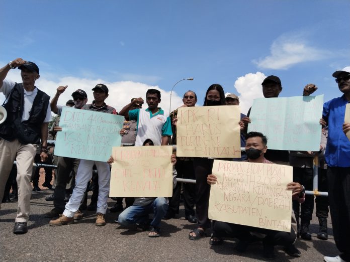 Aktivis dari Aliansi Bintan mempertanyakan uang 144 miliar terkait dana jaminan pemeliharaan lingkungan pasca tambang, f, BI
