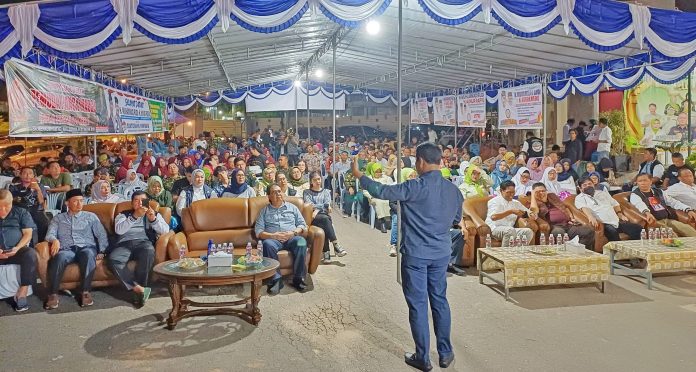 Calon Gubernur Kepulauan Riau (Kepri) nomor urut 2, H Muhammad Rudi (HMR) saat acara Silaturahmi dan Kampanye Dialogis bersama Pasangan Calon (Paslon) Gubernur dan Wakil Gubernur Kepri, HMR dan H Aunur Rafiq (Rudi-Rafiq atau 2R), di Anggreksari, Tamanbaloi, Batamkota, Batam, Senin (8/10/2024), F,dok tim Rudi-Rafiq