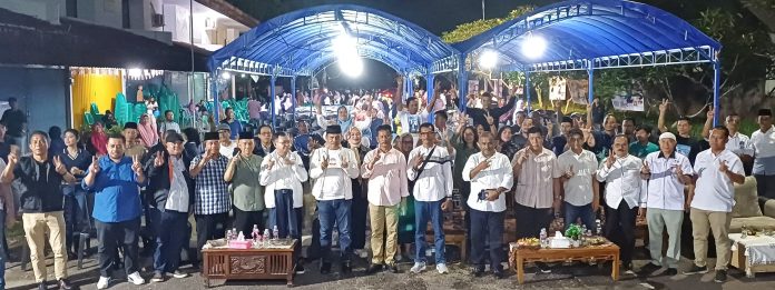 Pasangan calon (paslon) Gubernur dan Wakil Gubernur Kepulauan Riau (Kepri) nomor urut 2, H Muhammad Rudi (HMR) dan H Aunur Rafiq Ribuan bersama warga Kelurahan Tanjungpinggir memadati lapangan Perumahan Shangria Kamis (3/10/2024). f,dok tim Rudi-Rafiq