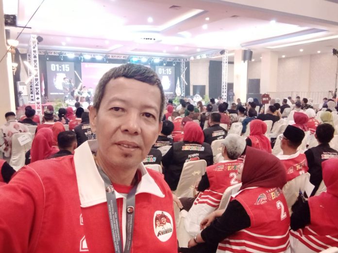 Sony Chaniago menilai Lis-Raja sebagai pasangan yang ideal untuk memimpin Tanjungpinang lima tahun ke depan, mengingat rekam jejak dan pengalaman keduanya yang mumpuni di bidang pemerintahan dan politik. f,kiriman untuk BI