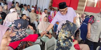 Luar Biasa, Lebih dari 3000 Warga Tambelan di Tanjungpinang Dukung Pasangan Lis-Raja pada Pilkada 2024 Warga Tambelan yang tinggal di Tanjungpinang, melalui Kerukunan Masyarakat Tambelan Serantau (KMTS), menyatakan dukungan bulat untuk pasangan calon Walikota dan Wakil Walikota Tanjungpinang, Lis Darmansyah dan Raja Ariza, pada Pilkada yang akan dilaksanakan pada 27 November 2024. F, Tim Lis-Raja