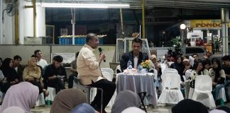 Gen-Z Bangga Diberi Ruang Ber-Madilog dengan Rudi-Rafiq, Gagas Kepri Masa Depan Calon Gubernur dan Wakil Gubernur Kepulauan Riau (Kepri), H Muhammad Rudi (HMR) dan H Aunur Rafiq, menggelar acara dialog Madilog atau Muda Berdialog bersama generasi Z, dengan tema Menggagas Kepulauan Riau Masa Depan, di Pujasera K2, Kelurahan Kampungbulang, Tanjungpinang Timur, Minggu malam (10/11/2024). F, tim HMR