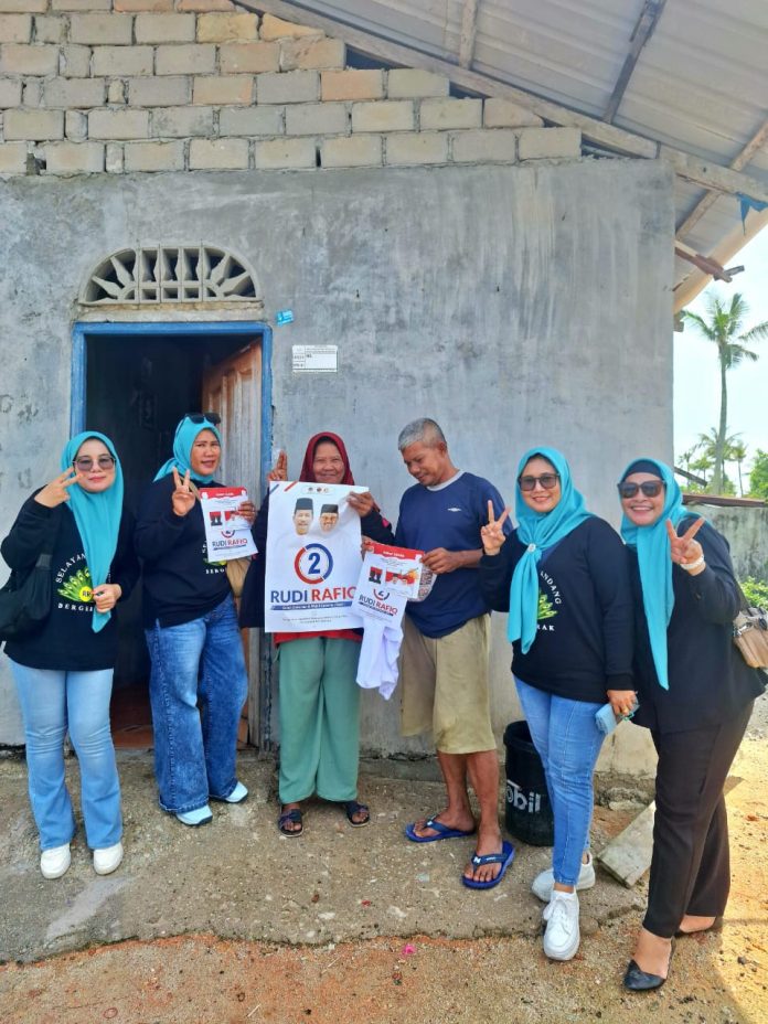 Relawan pendukung pasangan calon Gubernur dan Wakil Gubernur Kepulauan Riau (Kepri), H. Muhammad Rudi dan H. Aunur Rafiq (Rudi-Rafiq), terus menggalang dukungan di seluruh Kepri. F, tim HMR